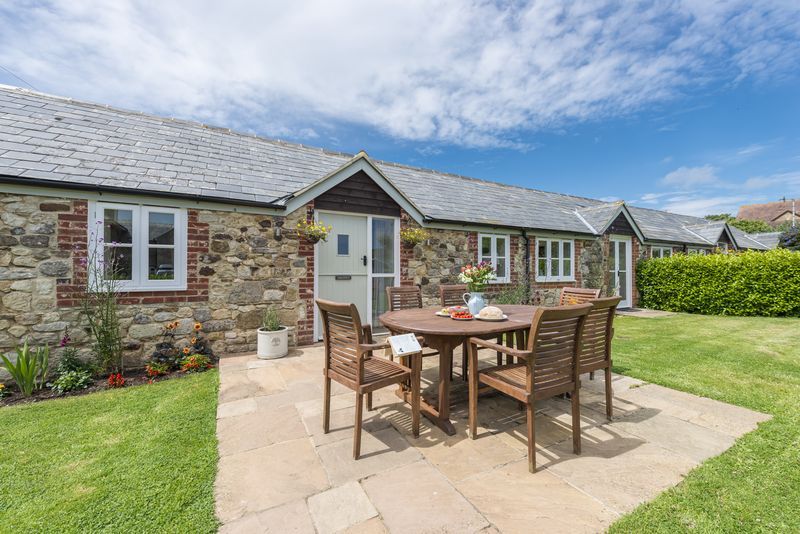 Click here for more about Chestnut Cottage