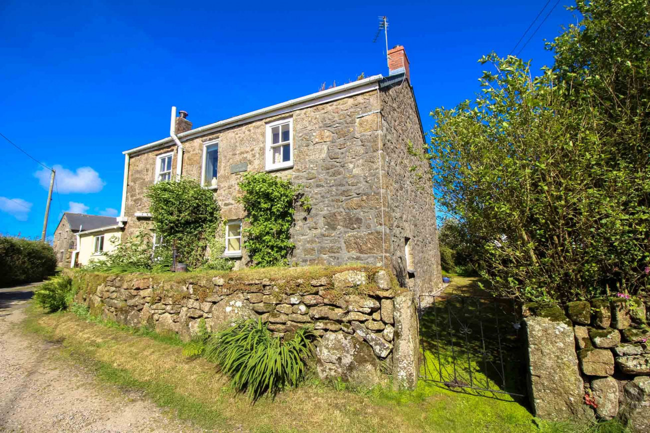 Click here for more about Glebe Farmhouse