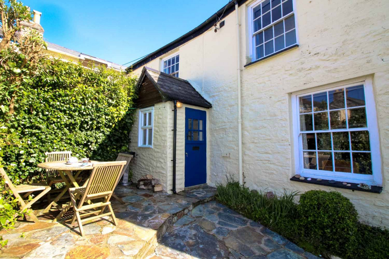 Click here for more about Corner Cottage