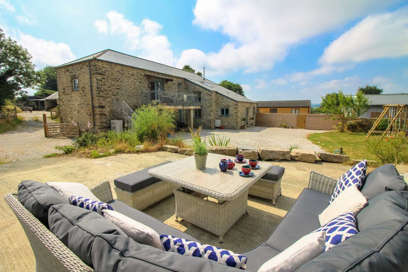 Click here for more about Lanxton Barn