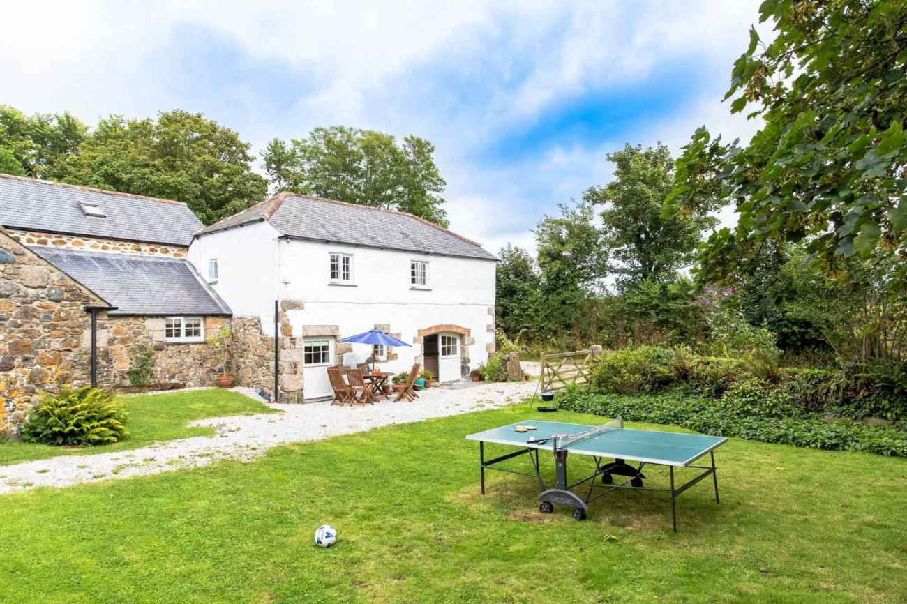 Click here for more about Cob Cottage at Higher Tregidden