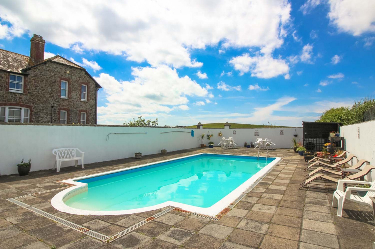 Click here for more about Mucklow Cottage