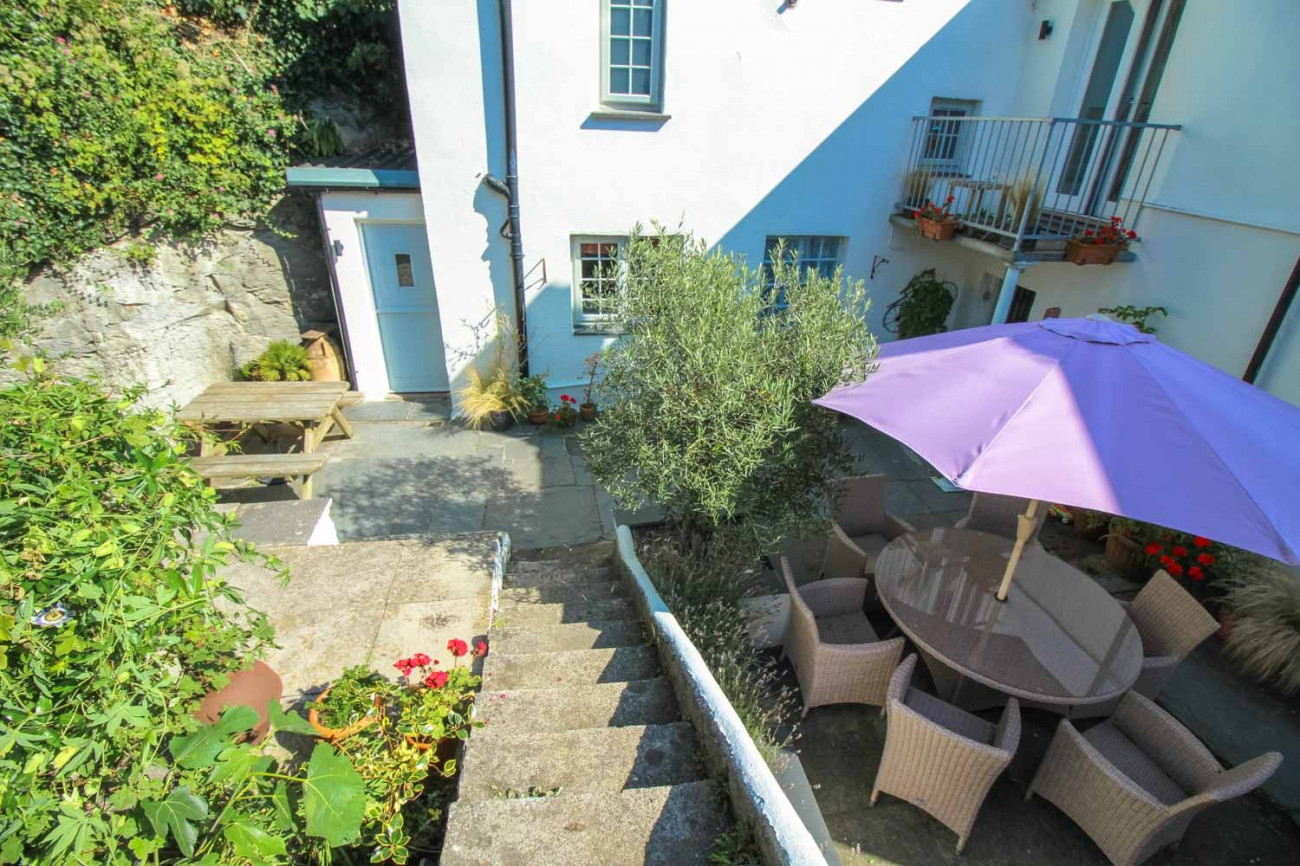 Click here for more about Spring Gardens Cottage
