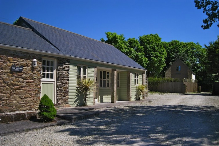 Click here for more about Starlight Barns