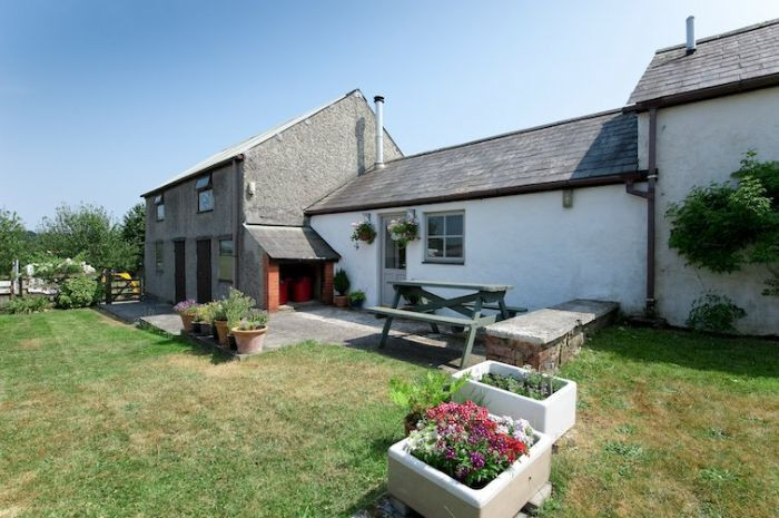 Click here for more about Roseland Cottage