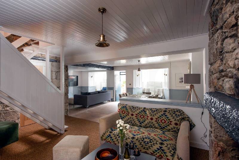 Click here for more about Azenor