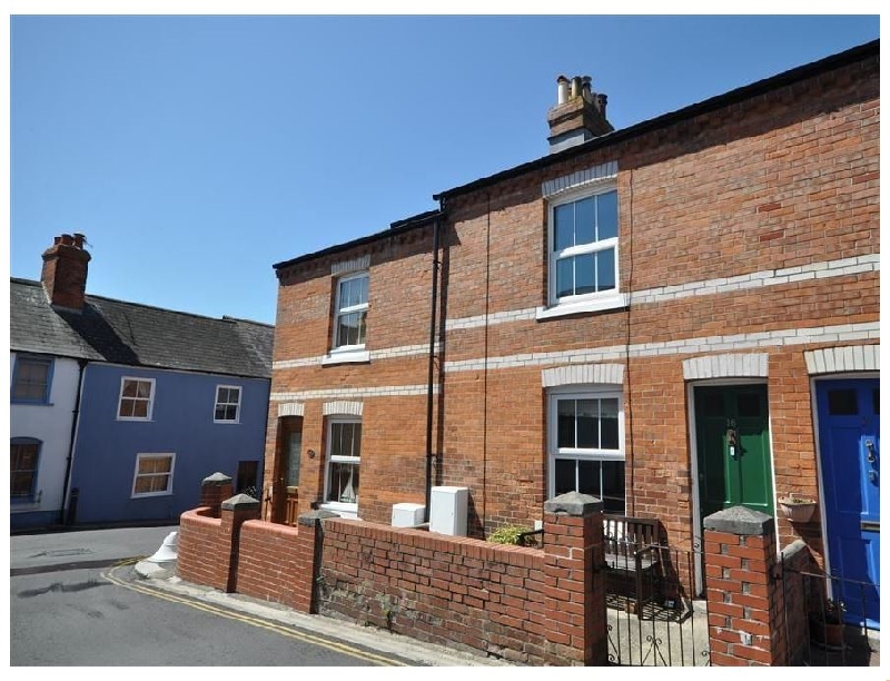 Click here for more about Old Brewers Cottage