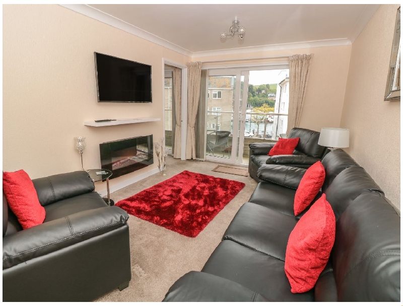 Click here for more about 6 Dartside Court