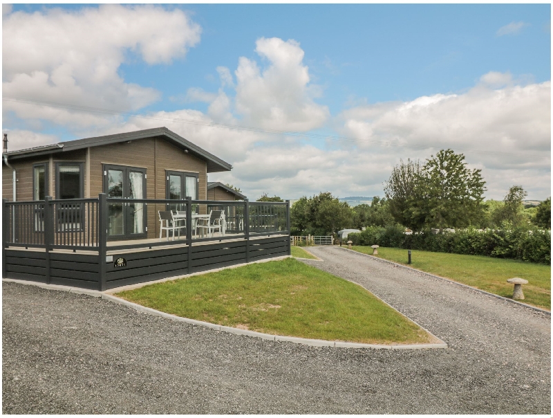 Click here for more about Ash Lodge