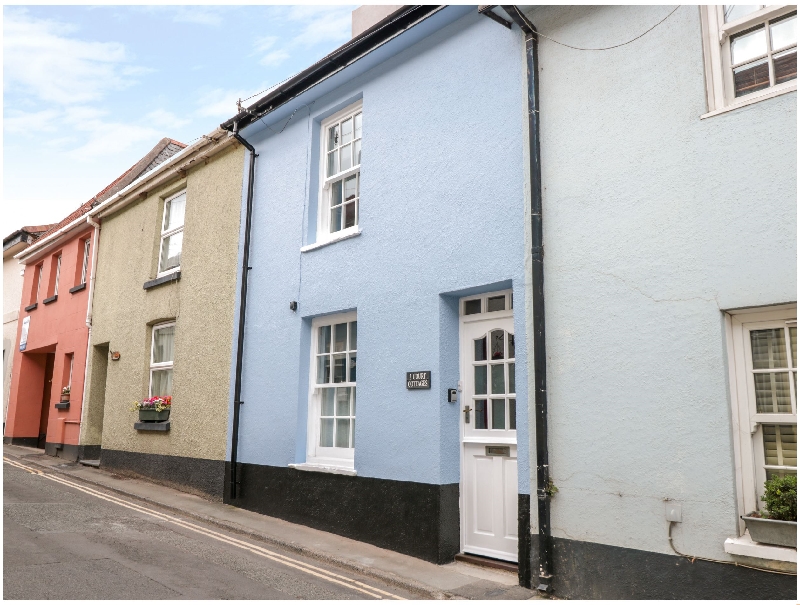 Click here for more about 2 Court Cottages