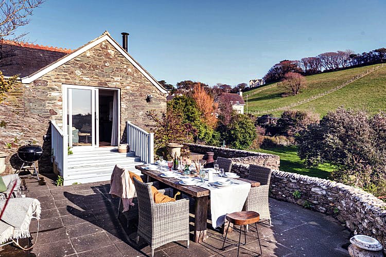 Click here for more about Hillside Garden Studio