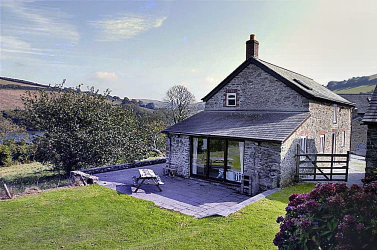 Click here for more about Apple Tree And The Love Shack
