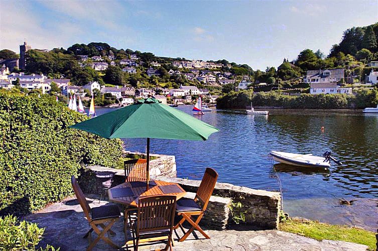 Click here for more about Glen Cottage