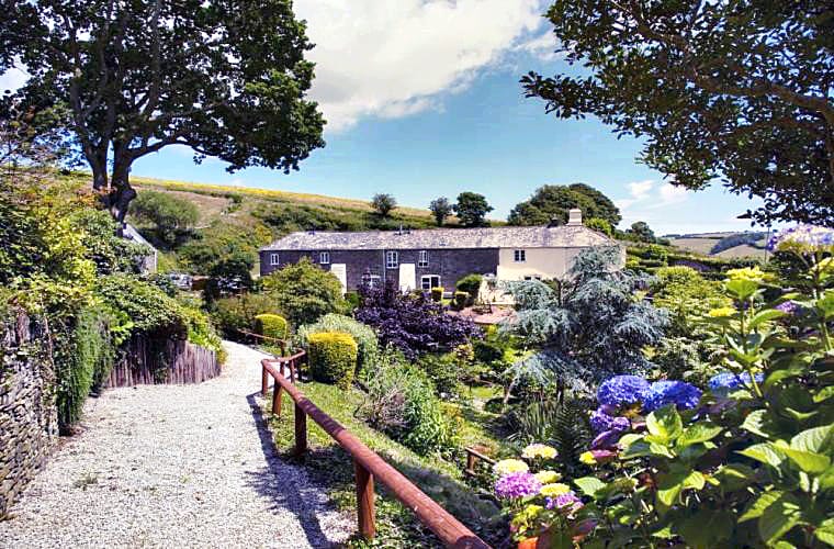 Click here for more about Waterfall Cottage
